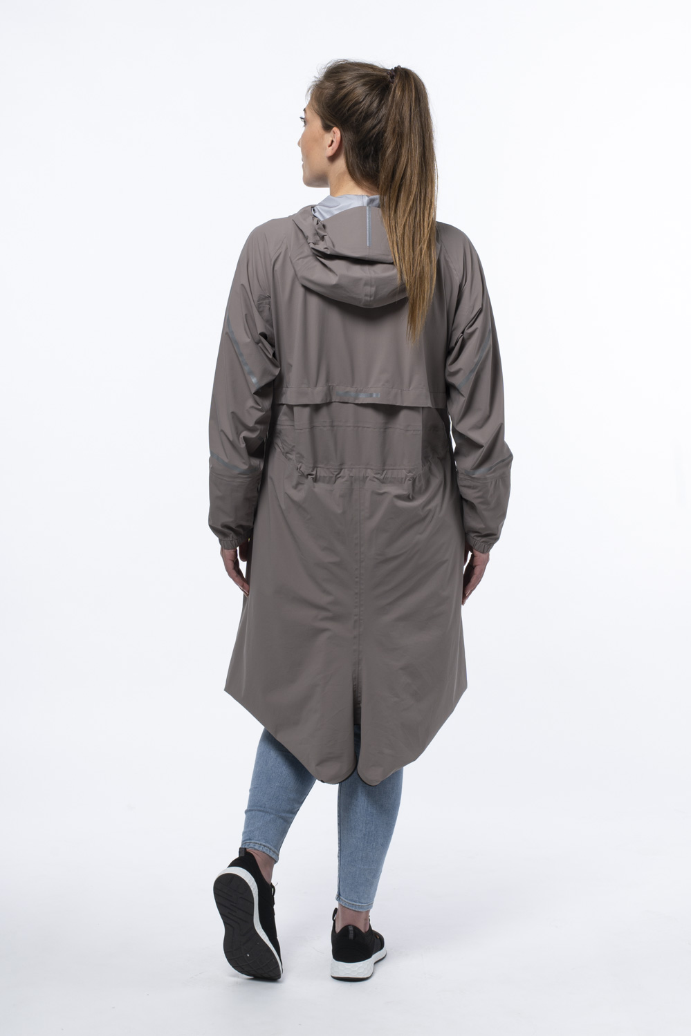 raijn-rain-jacket-grey-woman-back