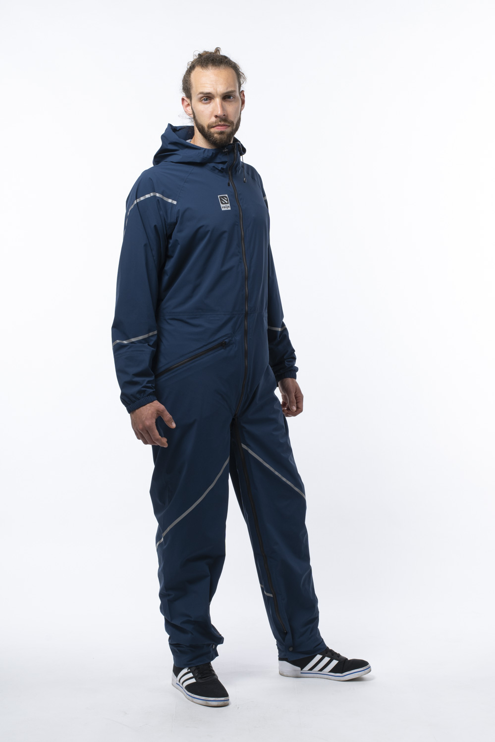 raijn-jumpsuit-blue-men-side