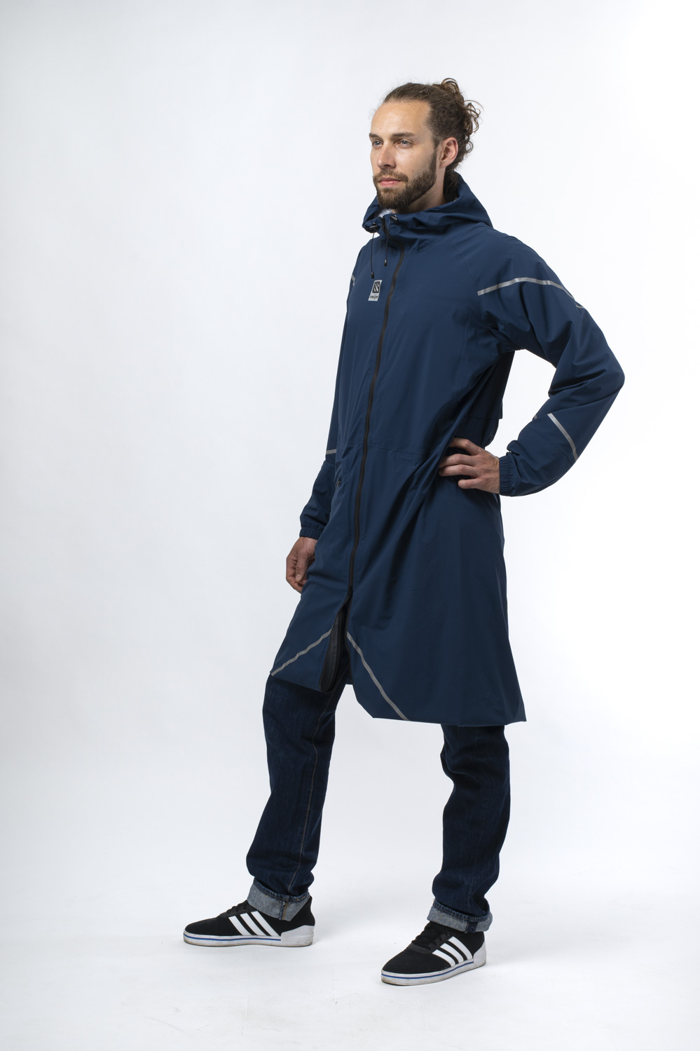 raijn-rain-jacket-blue-men-side